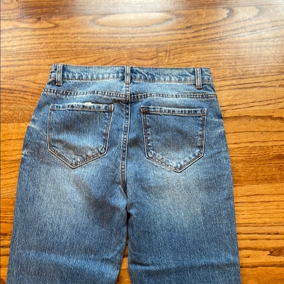 Women's High Rise Cropped Straight Leg Jeans Medium Wash W/ Rhinestones - Picture 5 of 7